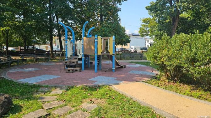 Backyard, Exterior, Playground