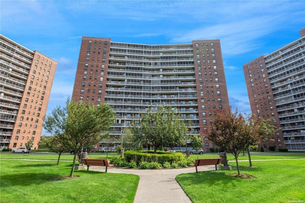 Exterior, Facade, Condo Building