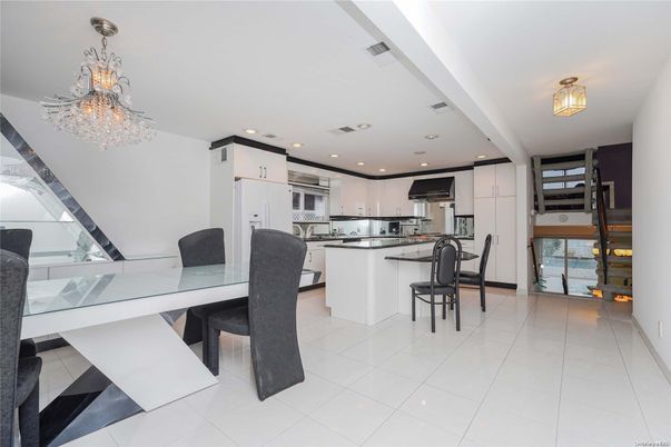 Chandelier, Dining room, Interior, Kitchen, Recessed Lighting, Stainless Steel Appliances