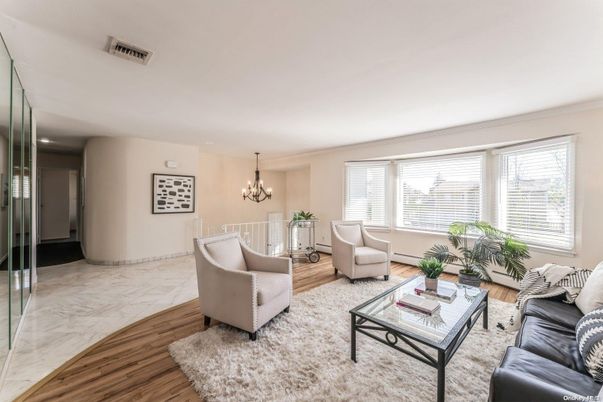 Chandelier, Dining room, Interior, Living room, Marble, Wood Texture Flooring