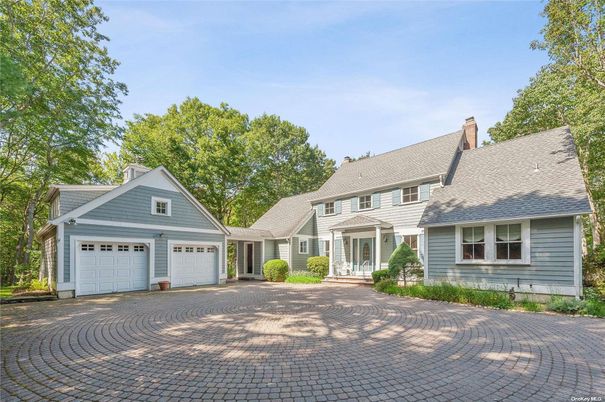 Attached, Exterior, Facade, Cape Cod