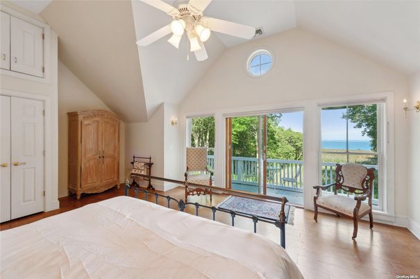 Bedroom, Interior, Water, Wood Texture Flooring