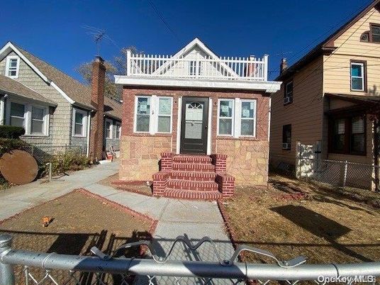 Exterior, Facade, Brick Facade, Cape Cod