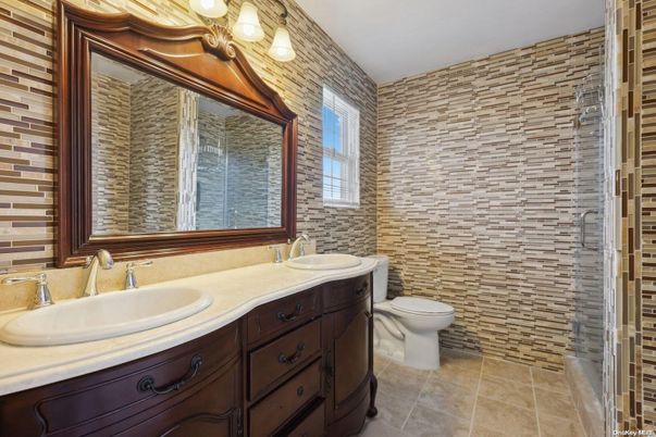 Bathroom, Dual Sink Vanities, Glass Shower, Interior