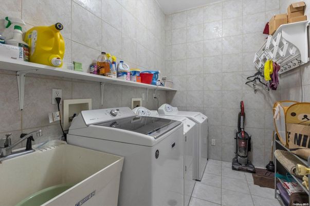 Interior, Washer