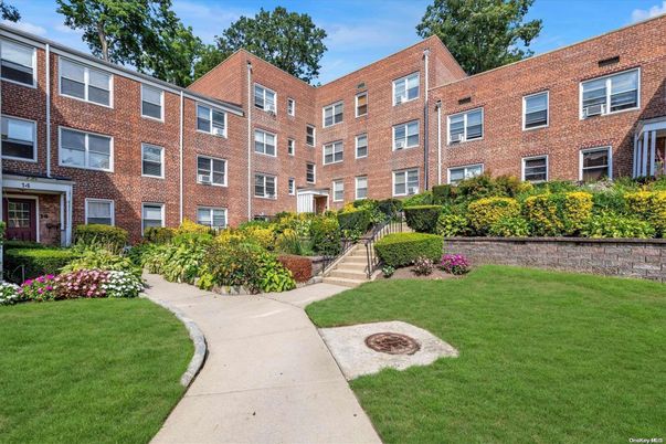 Backyard, Exterior, Facade, Brick Facade, Condo Building
