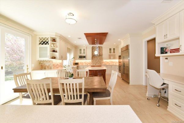 Dining room, Interior, Kitchen, Recessed Lighting, Stainless Steel Appliances