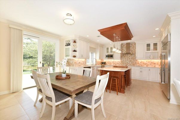 Dining room, Interior, Kitchen, Pendant Lights, Recessed Lighting