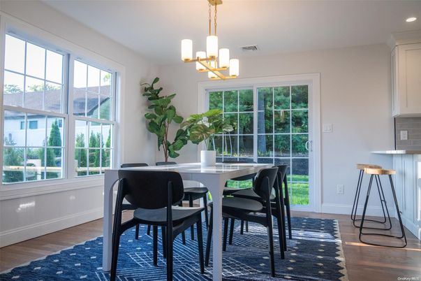 Chandelier, Dining room, Interior, Pendant Lights, Recessed Lighting, Wood Texture Flooring