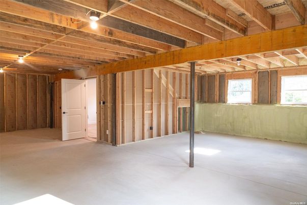 Empty room, Interior, Wooden Beams, Wooden Ceilings, Wooden Walls
