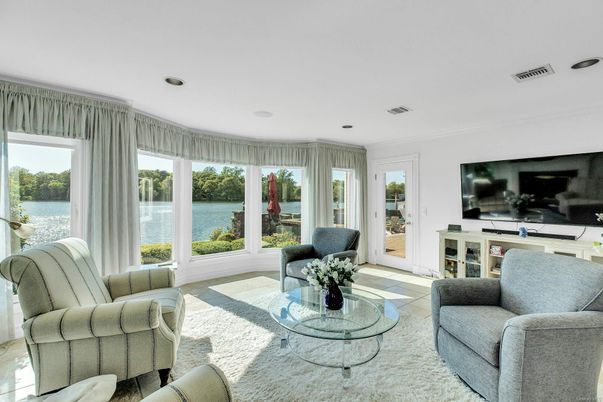 Interior, Living room, Recessed Lighting, Water