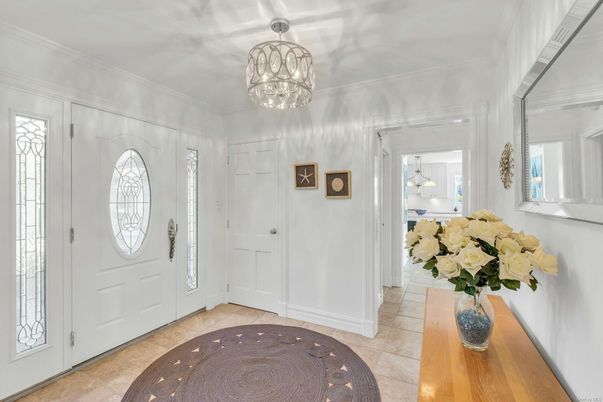 Chandelier, Interior