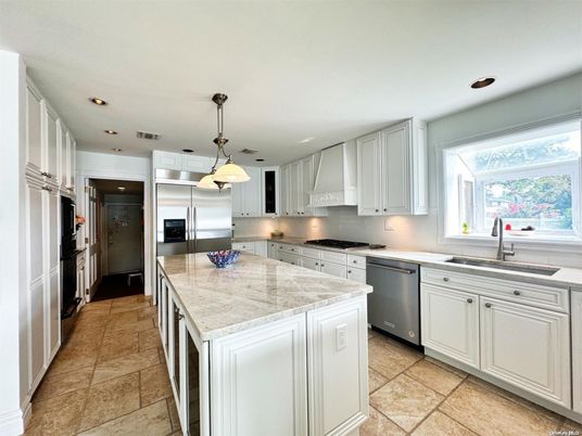 Interior, Kitchen, Pendant Lights, Recessed Lighting, Stainless Steel Appliances