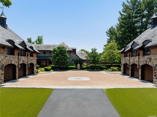 Backyard, Exterior, Facade, French Provincial