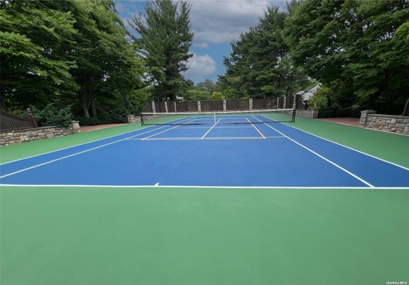 Exterior, Tennis Courts