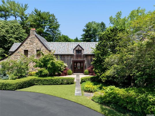 Exterior, Facade, Tudor Revival