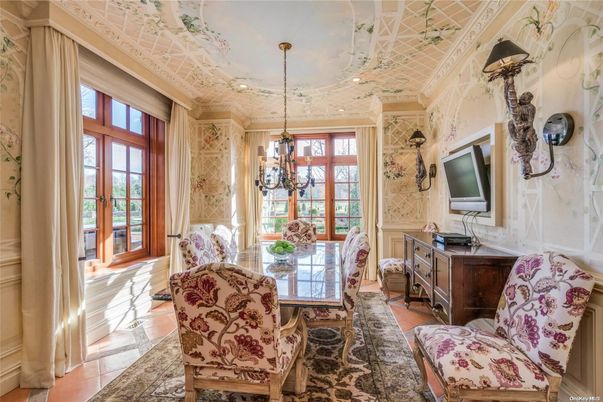 Chandelier, Dining room, Interior