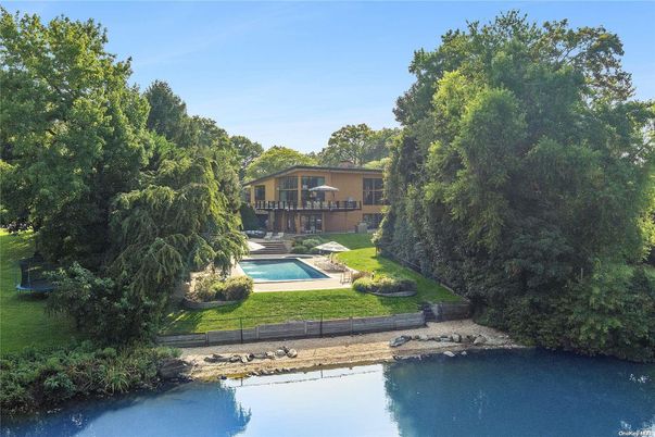 Exterior, Lake, Pool