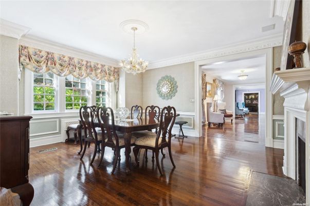 Chandelier, Dining room, Fireplace, Interior, Wood Texture Flooring