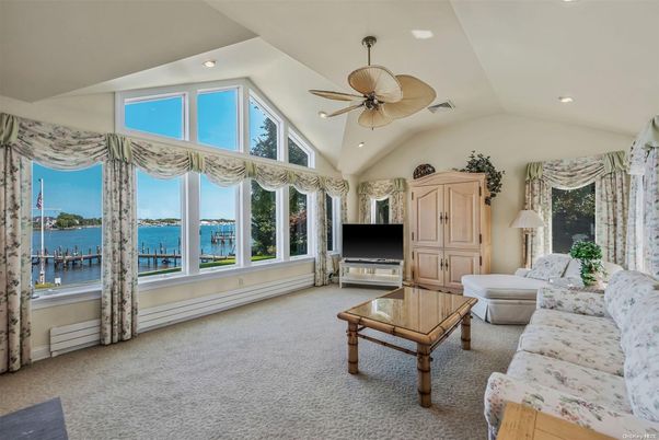 Interior, Living room, Recessed Lighting, Water
