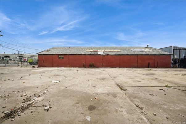 Backyard, Detached Garage, Exterior