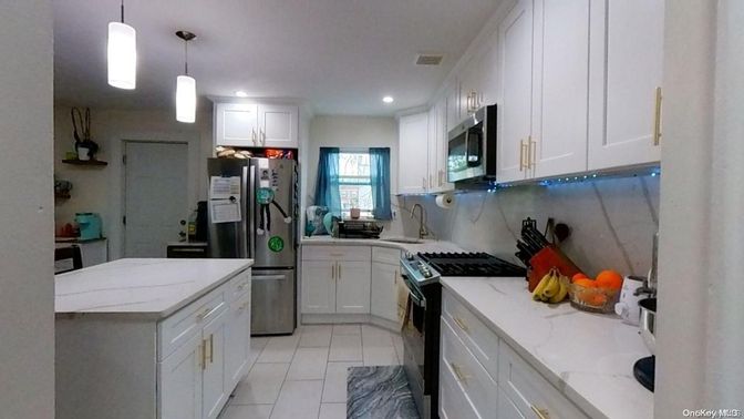 Interior, Kitchen, Pendant Lights, Recessed Lighting, Stainless Steel Appliances