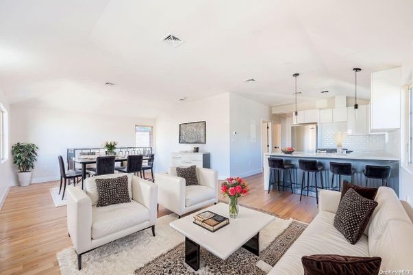 Dining room, Interior, Kitchen, Living room, Pendant Lights, Wood Texture Flooring