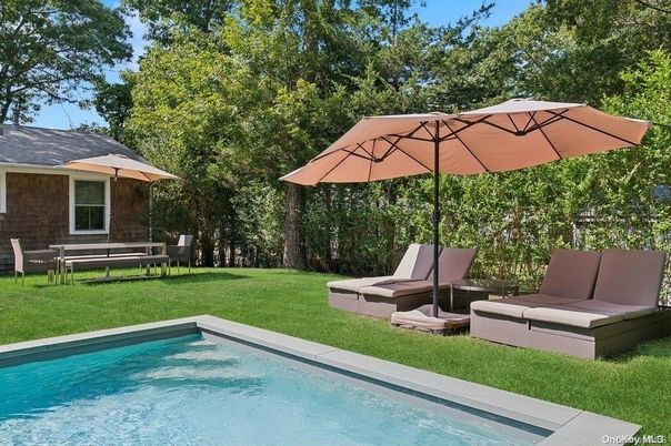 Backyard, Exterior, Pool