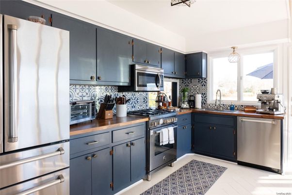 Interior, Kitchen, Pendant Lights, Stainless Steel Appliances