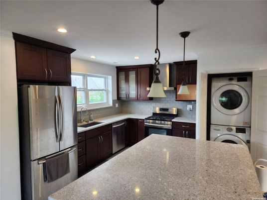 Interior, Kitchen, Pendant Lights, Recessed Lighting, Stainless Steel Appliances, Washer