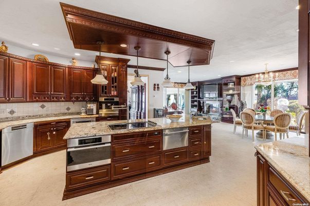 Chandelier, Dining room, Interior, Kitchen, Pendant Lights, Recessed Lighting, Stainless Steel Appliances