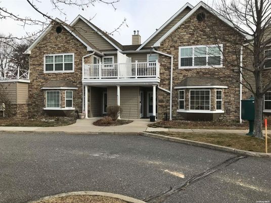 Exterior, Facade, Brick Facade, Brick Traditional