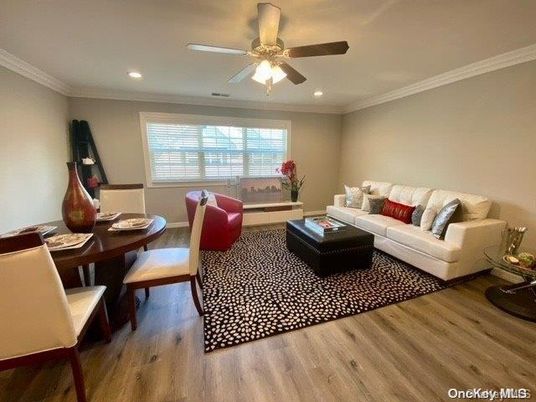 Dining room, Interior, Living room, Recessed Lighting, Wood Texture Flooring