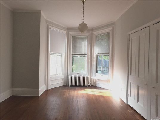 Empty room, Interior, Pendant Lights, Wood Texture Flooring