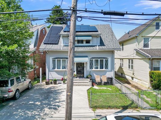 Exterior, Facade, Solar Panels, Cape Cod