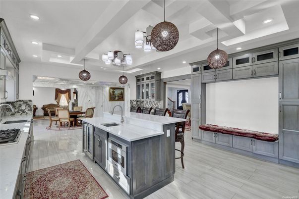 Dining room, Interior, Kitchen, Pendant Lights, Recessed Lighting, Wood Texture Flooring