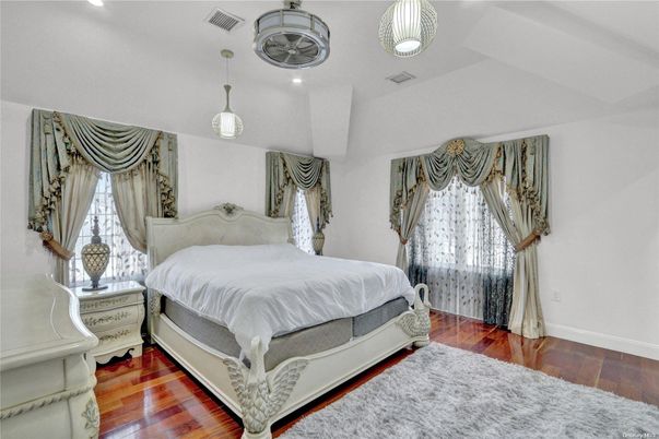 Bedroom, Interior, Pendant Lights, Recessed Lighting, Wood Texture Flooring