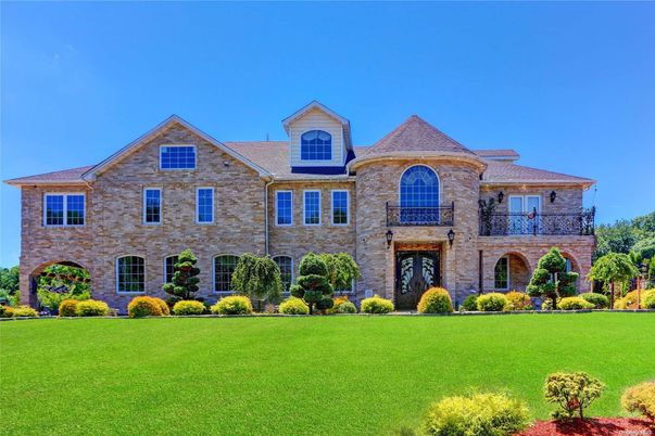 Exterior, Facade, Brick Facade, French Provincial