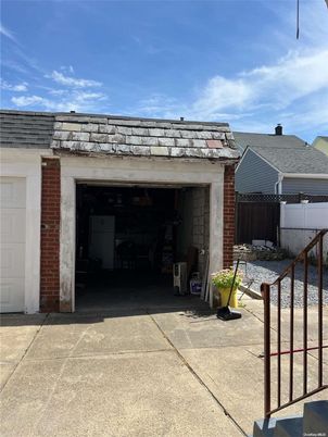 Detached Garage, Exterior, Solar Panels