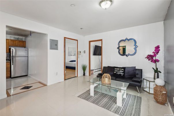 Interior, Kitchen, Living room, Stainless Steel Appliances
