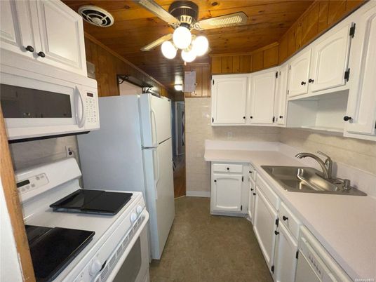 Interior, Kitchen, Wooden Ceilings