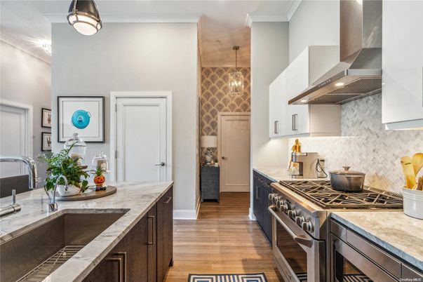 Interior, Kitchen, Pendant Lights, Wood Texture Flooring