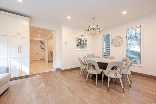 Chandelier, Dining room, Interior, Recessed Lighting, Wood Texture Flooring