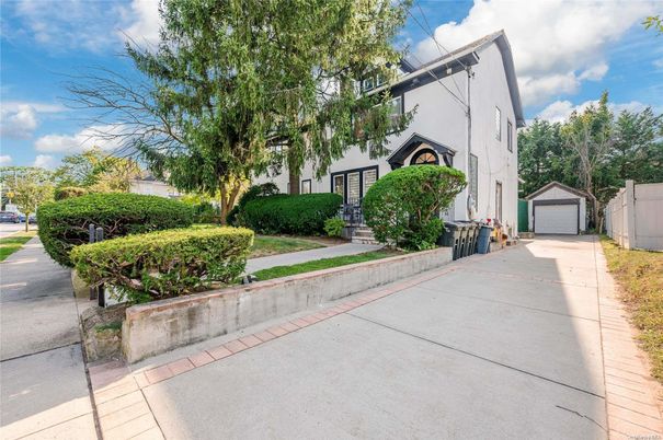Detached Garage, Exterior