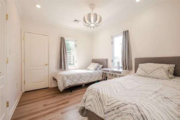 Bedroom, Interior, Pendant Lights, Recessed Lighting, Wood Texture Flooring