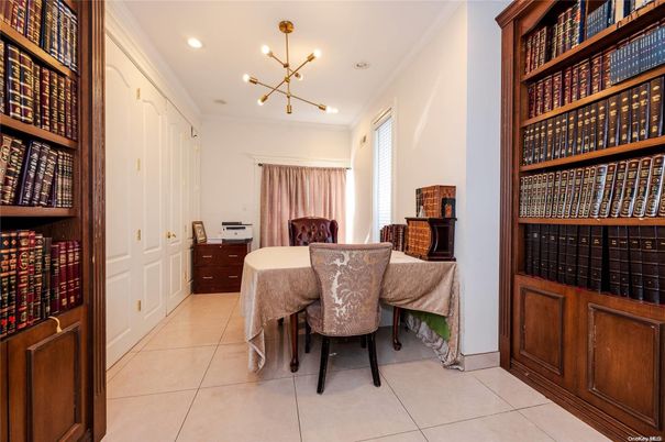 Dining room, Interior, Pendant Lights, Recessed Lighting