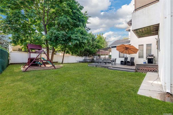 Backyard, Exterior, Playground