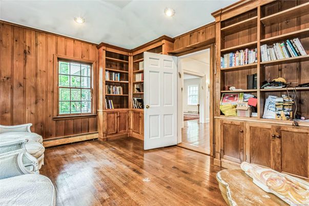Interior, Recessed Lighting, Wood Texture Flooring, Wooden Walls