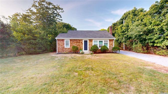 Backyard, Exterior, Facade, Brick Facade, Cape Cod