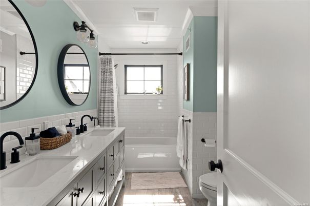Bathroom, Dual Sink Vanities, Interior